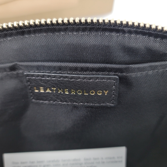 Leatherology NEW Black Onyx Zipper Pouch with Box and Dustbag - Picture 4 of 6